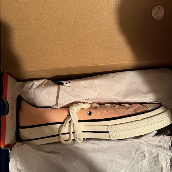 Brand new Pink converse all stars - Picture 3 of 5